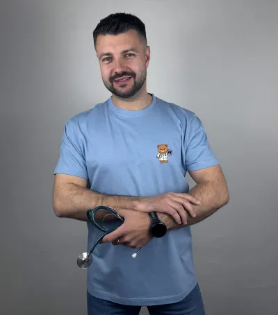 Pánske zdravotnícke tričko s potlačou- MUDr. Medvedík