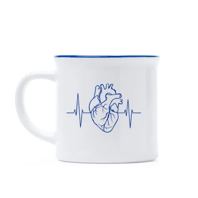 Keramický hrnček so zdravotníckym motívom – Anatomické srdce s EKG