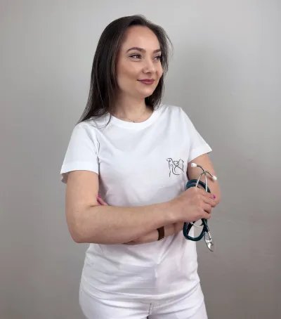 Dámske veterinárne tričko s potlačou- Veterina srdcom