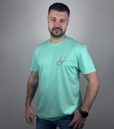 Pánske zdravotnícke tričko UNIDRESS – Vianočný fonendoskop so svetielkami