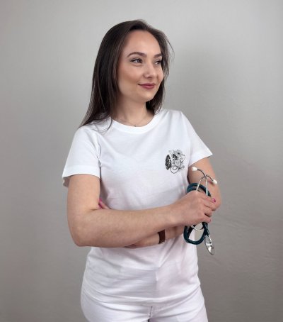 Zdravotnícke tričko Unidress potlač- pľúca, kvety a fonendoskop