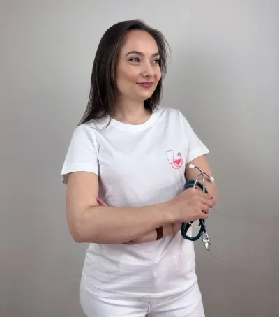 Zdravotnícke tričko Unidress- fonendoskop so srdiečkom